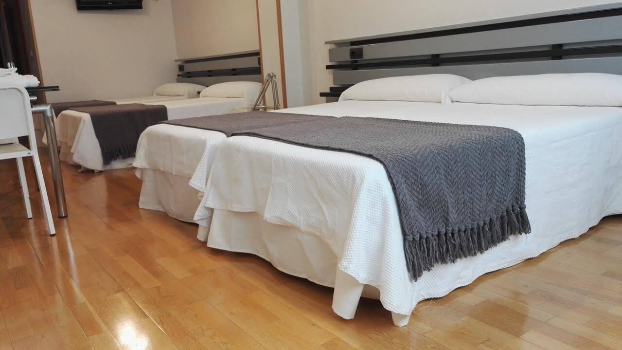 Hotel Ofi ア・コルーニャ エクステリア 写真